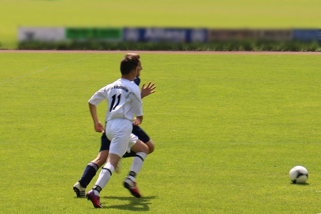 层也积极围 层也积极围